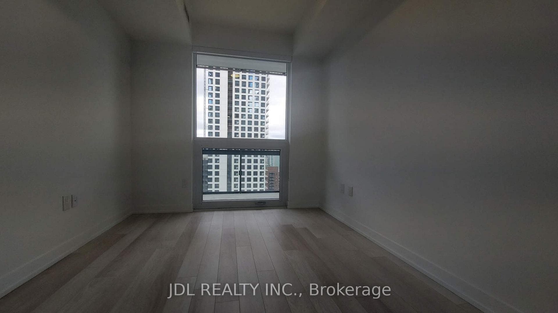 39 Roehampton Avenue Unit 1601 photo 17