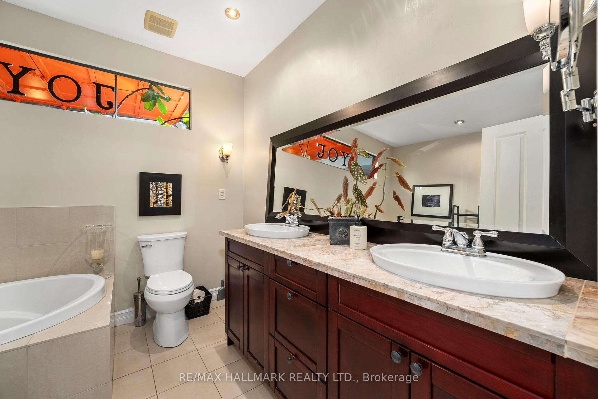 2B Minto Street Unit Loft 2 photo 29