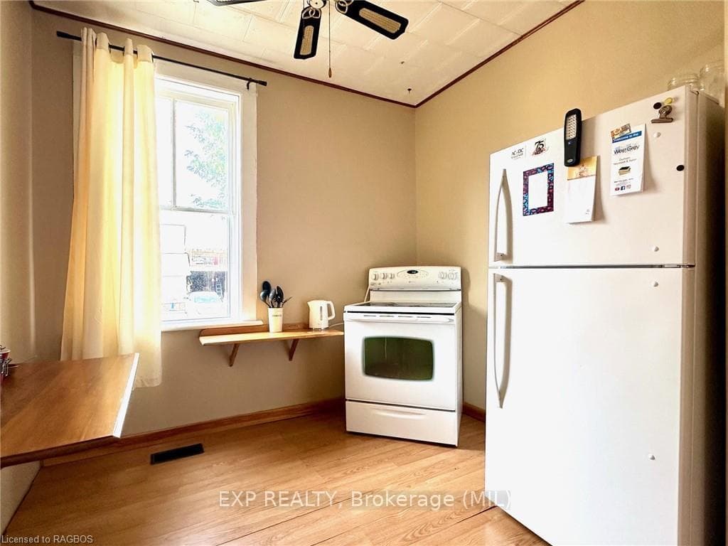 330 AUGUSTA Street photo 7