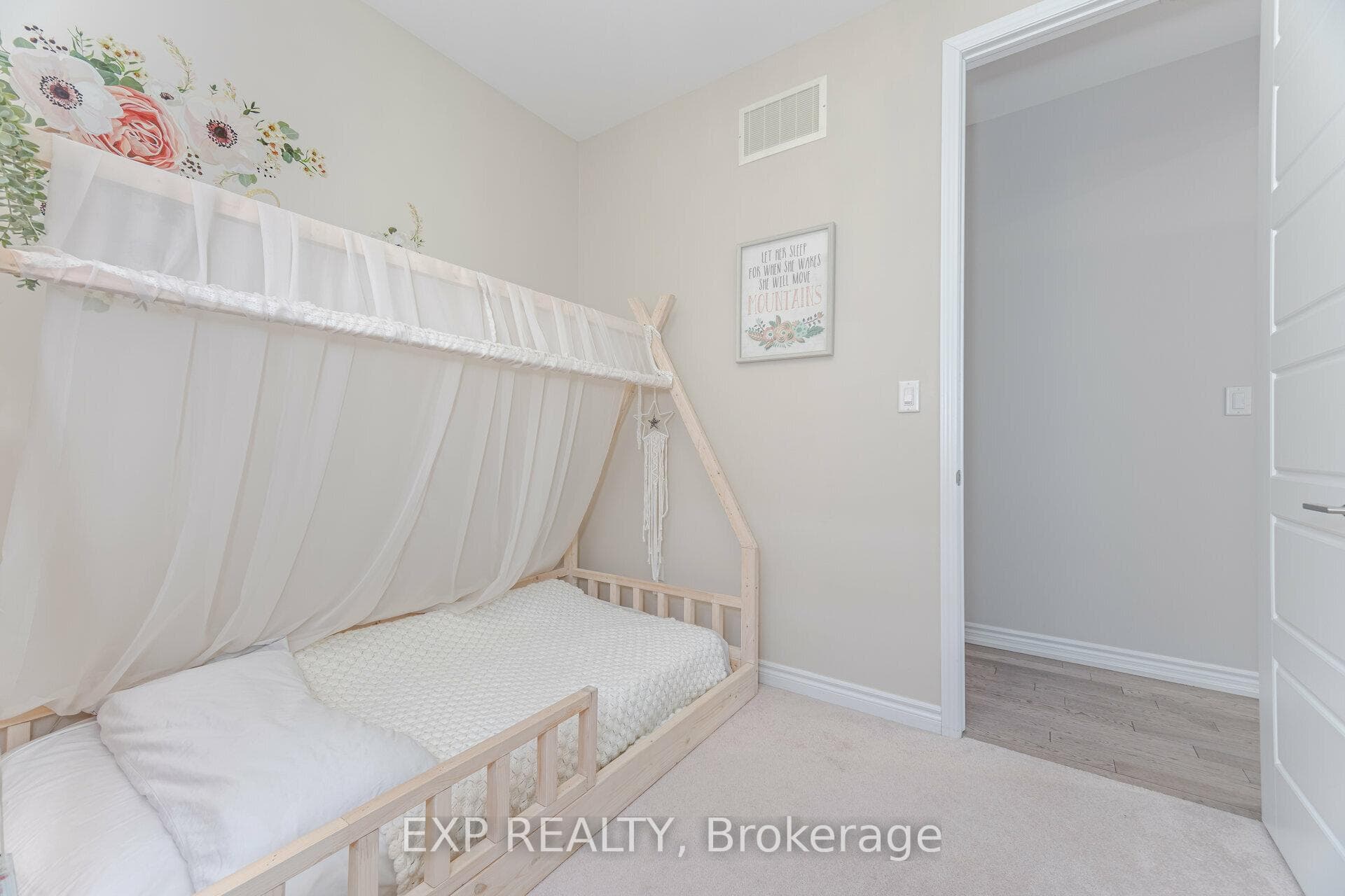 53 Vaudeville Drive photo 38