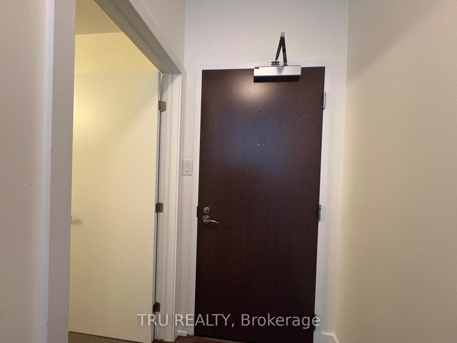 108 Richmond Road Unit 607 photo 5