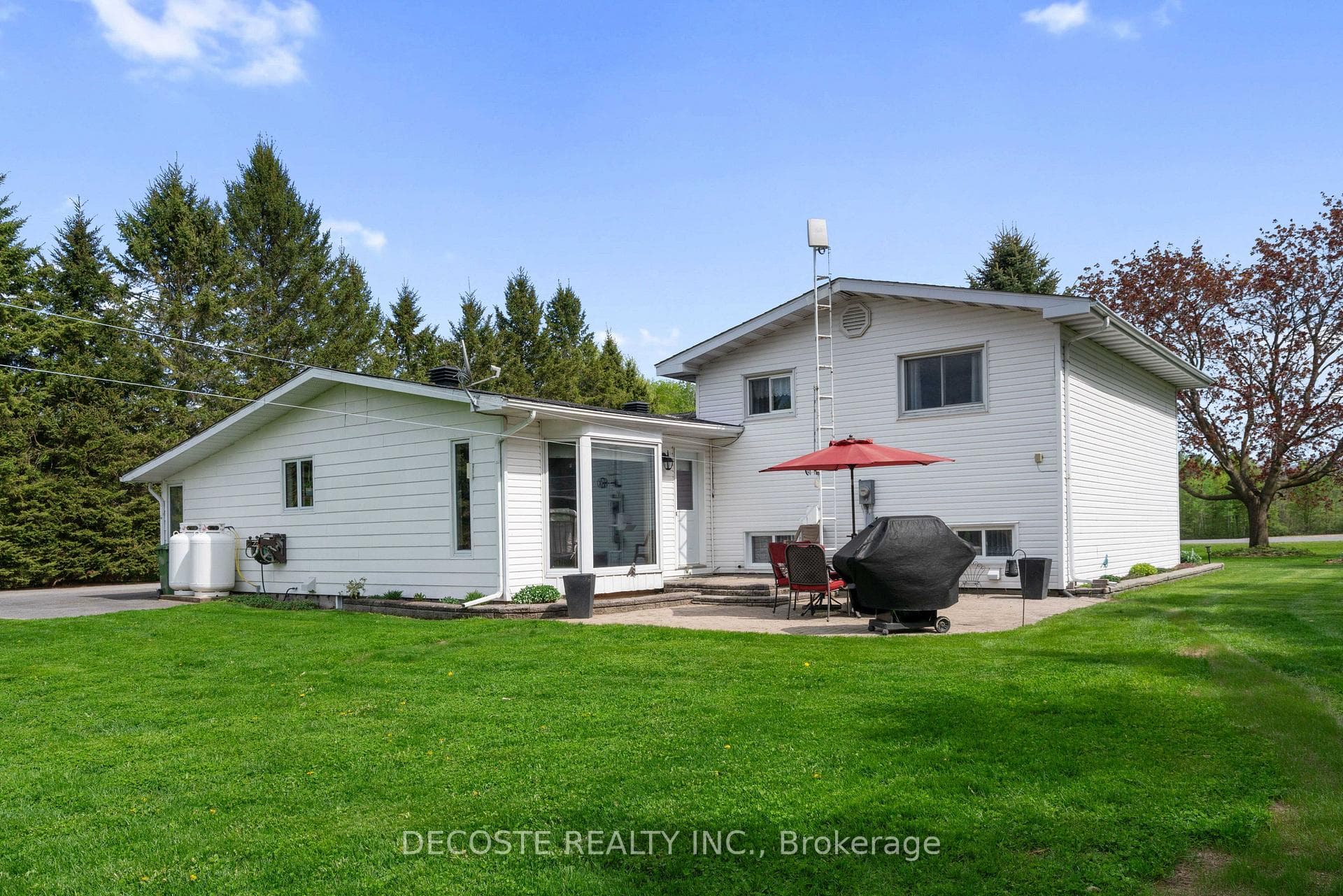 21713 Concession 8 Road photo 32