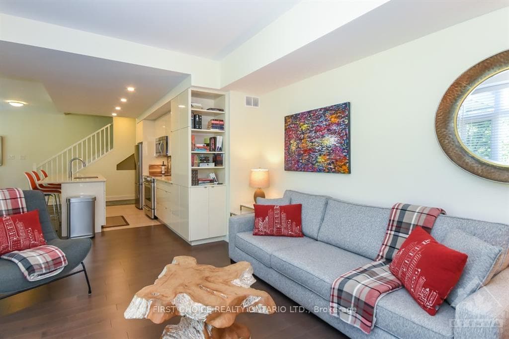 90 HOLMWOOD Avenue photo 7