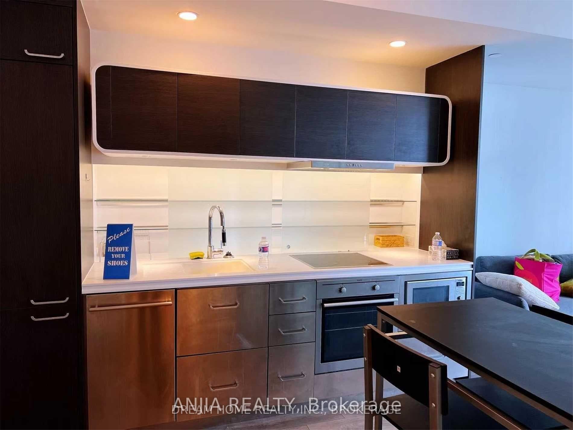 45 Charles Street Unit 3305 photo 3