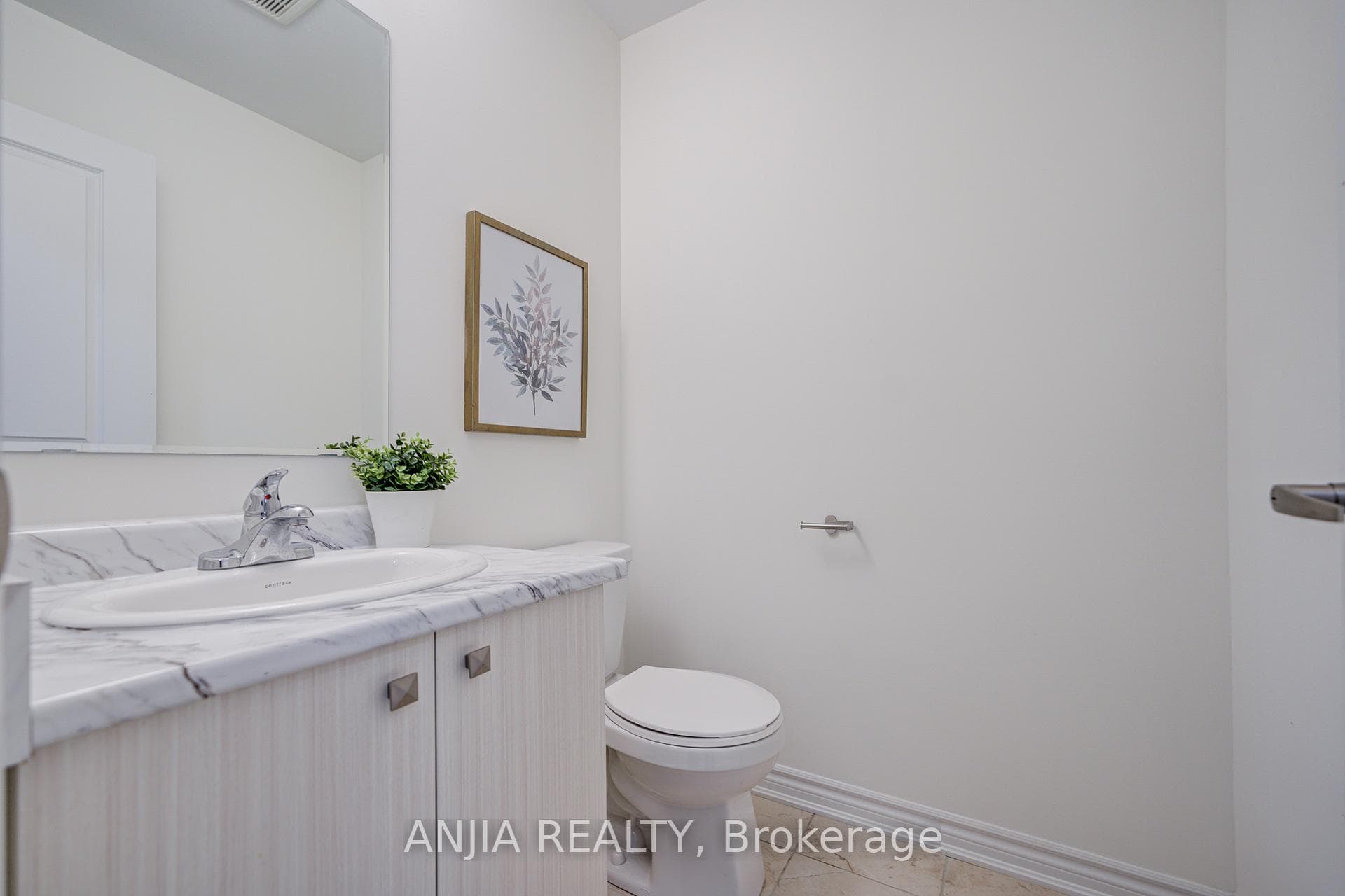 82 Chicago Lane photo 18