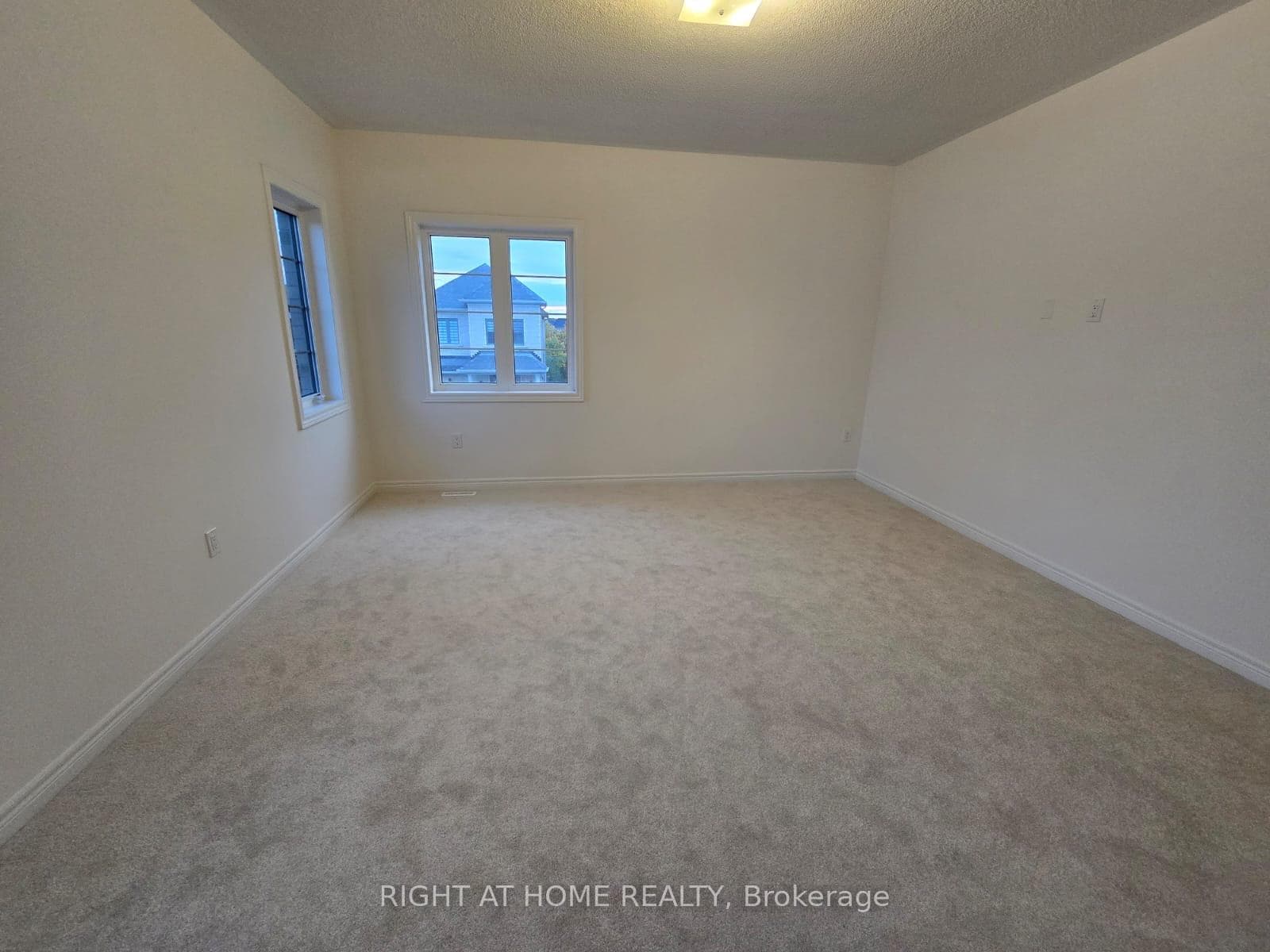 60 McGowan Drive photo 15