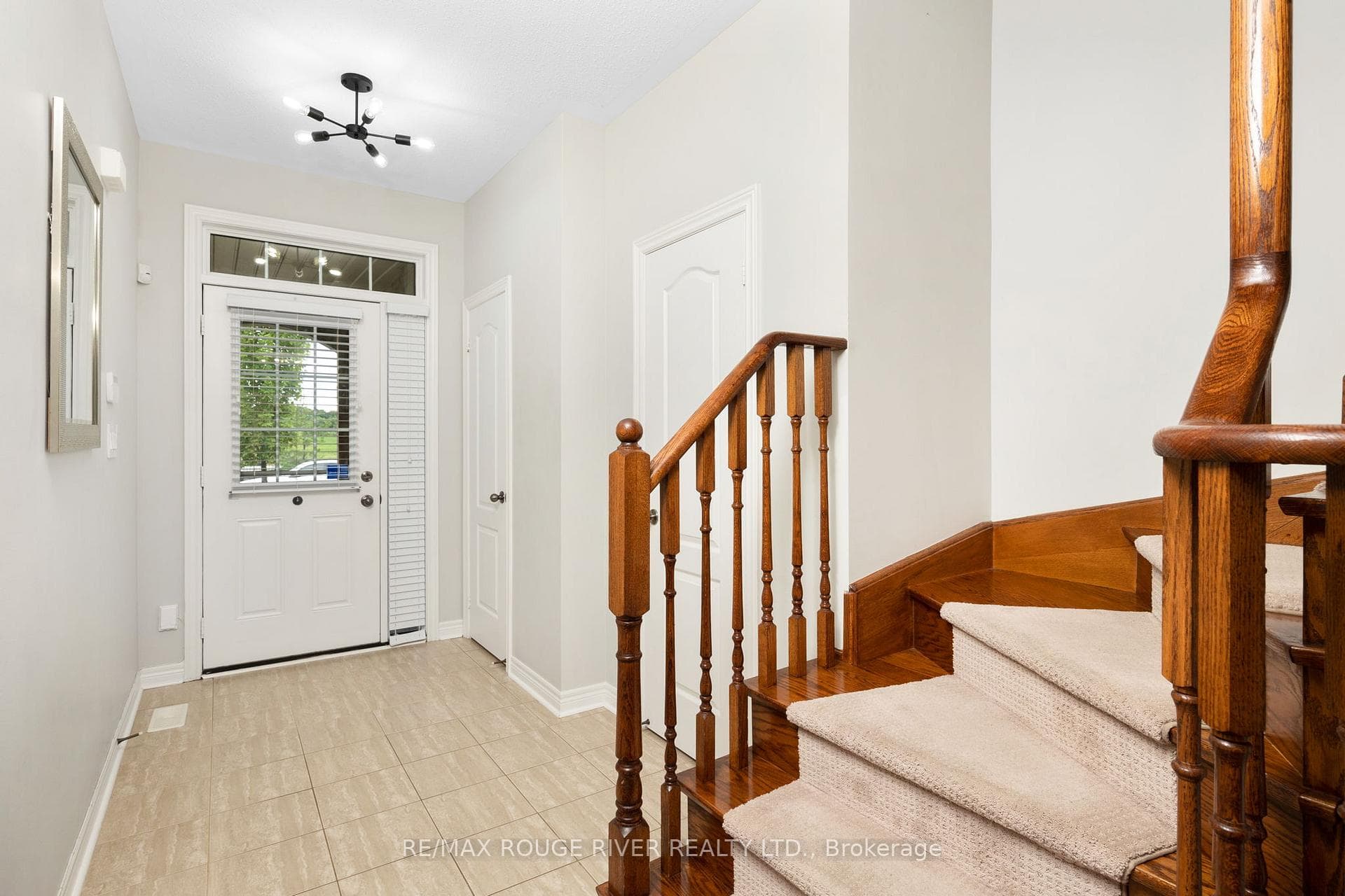 37 Goodsway Trail photo 4