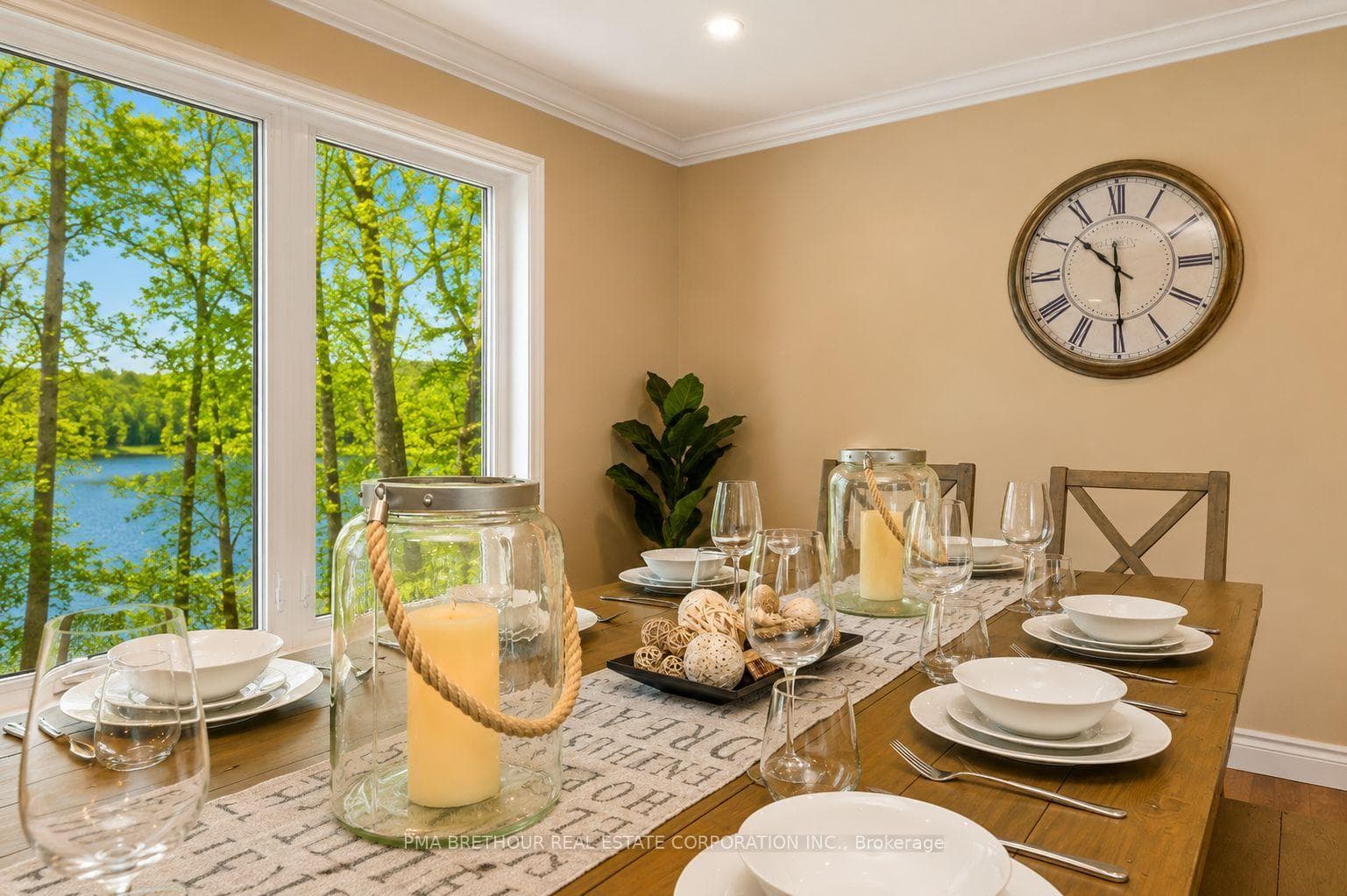 Dining Room Overlooking the Lake