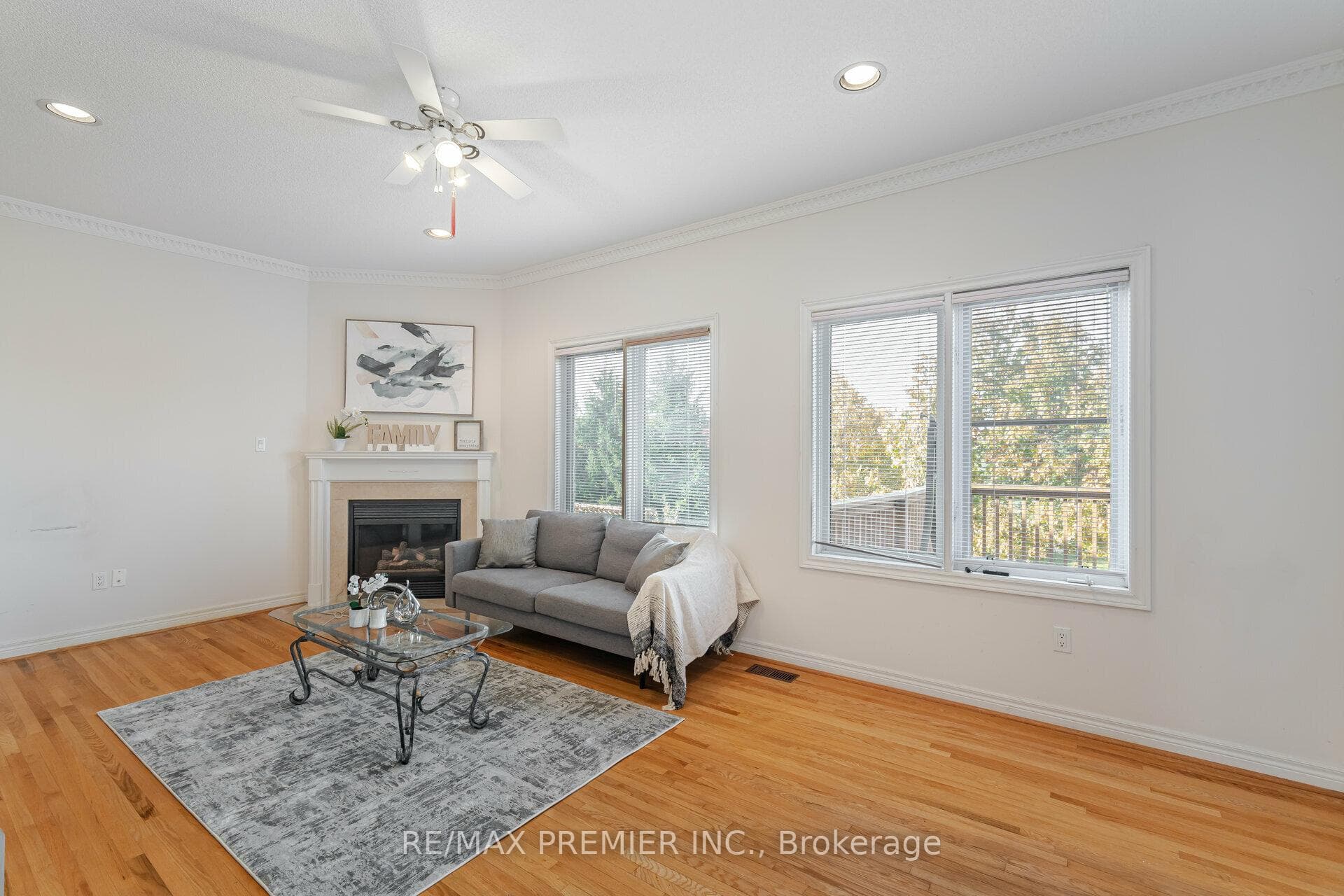 350 Calvert Road photo 13