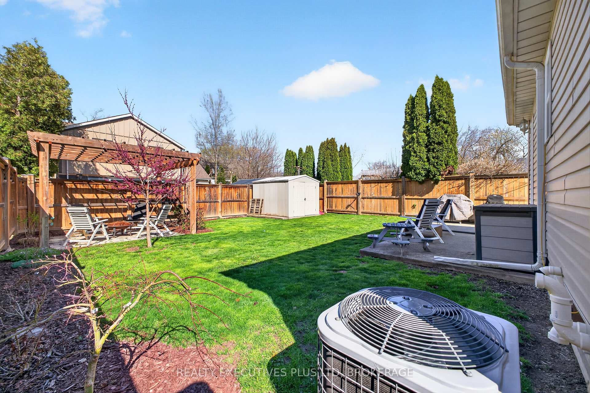 46 Doncaster Boulevard photo 39