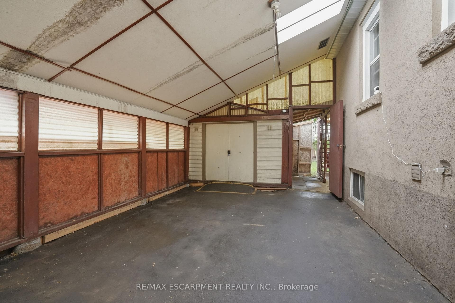 4 Duncombe Drive photo 38