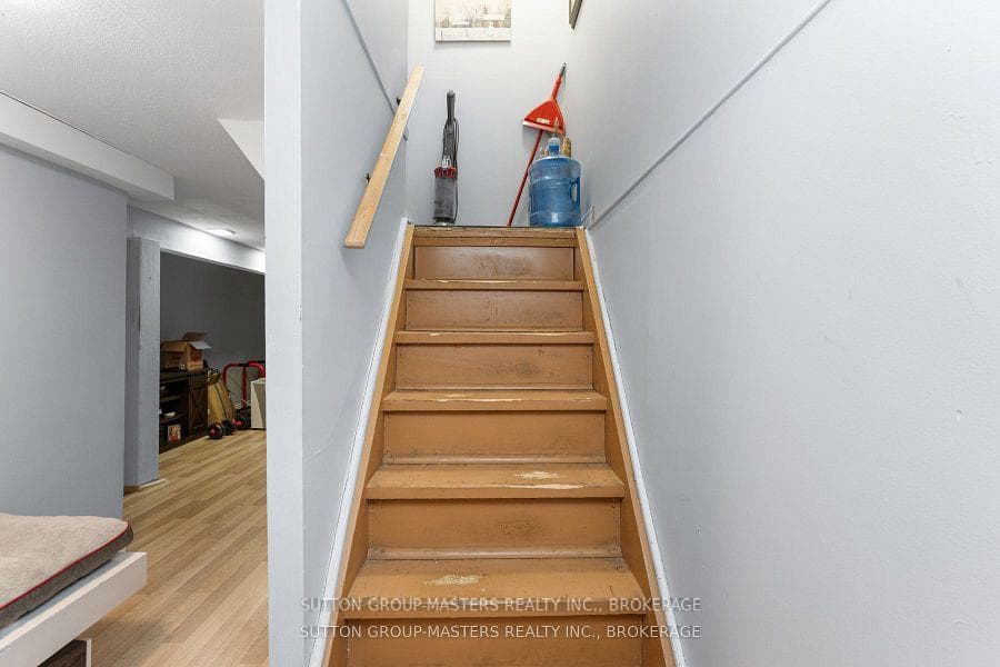 19 MacPherson Avenue Unit 28 photo 29