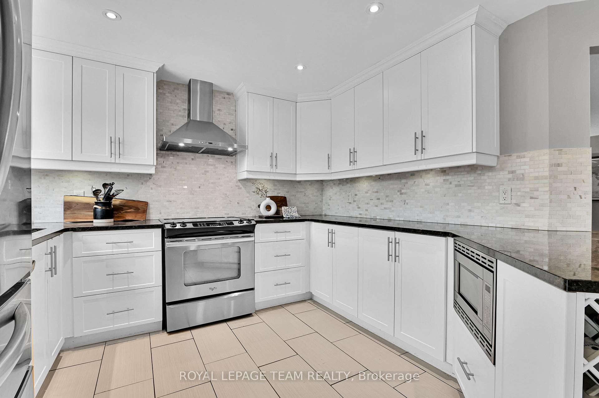 55 Beddington Avenue photo 8