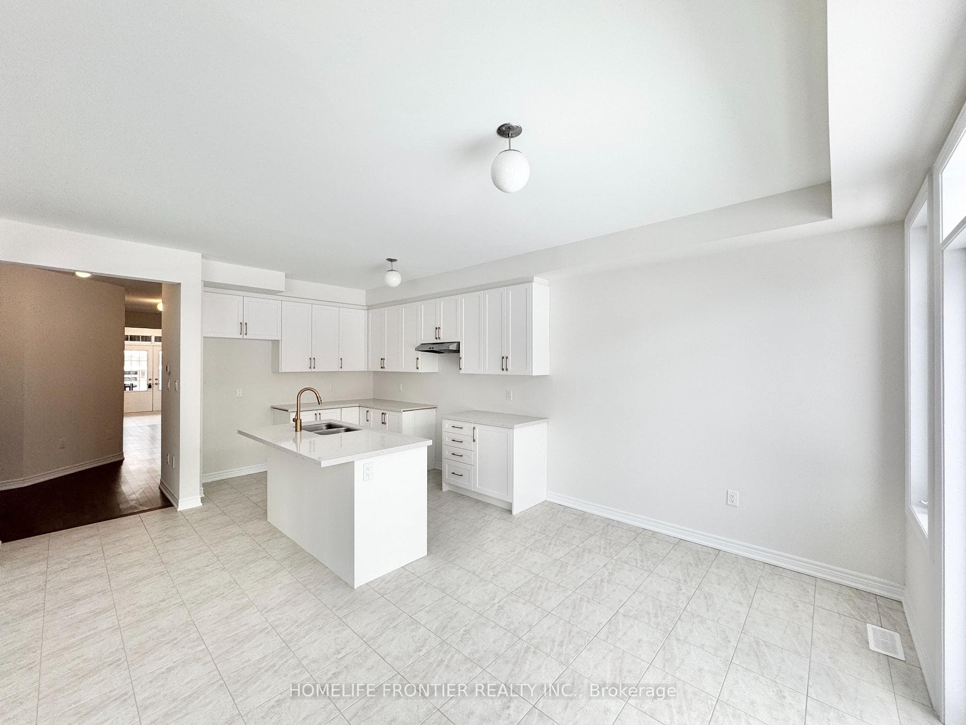 879 Plum Place photo 9