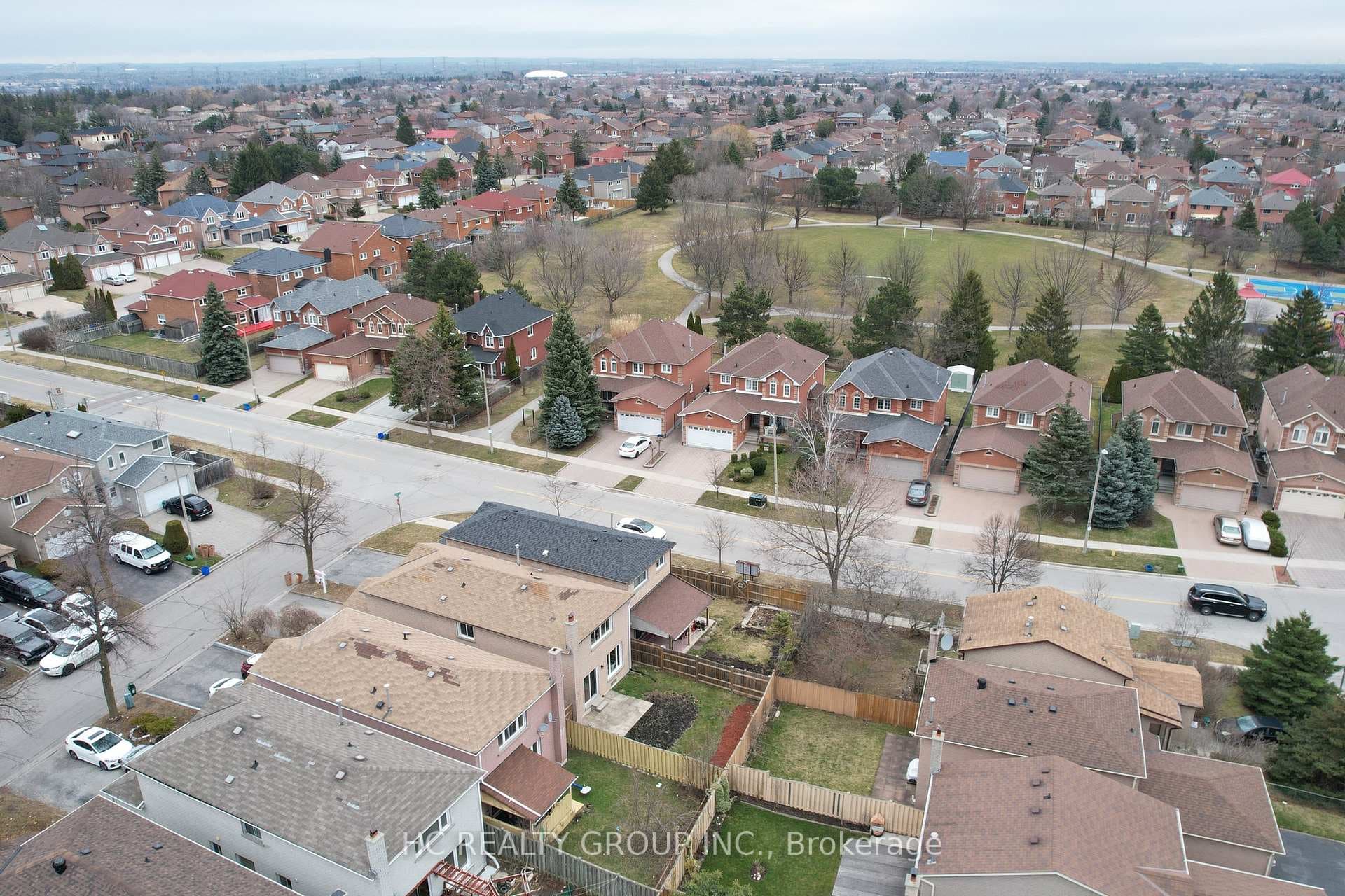 138 Northolt Crescent photo 31