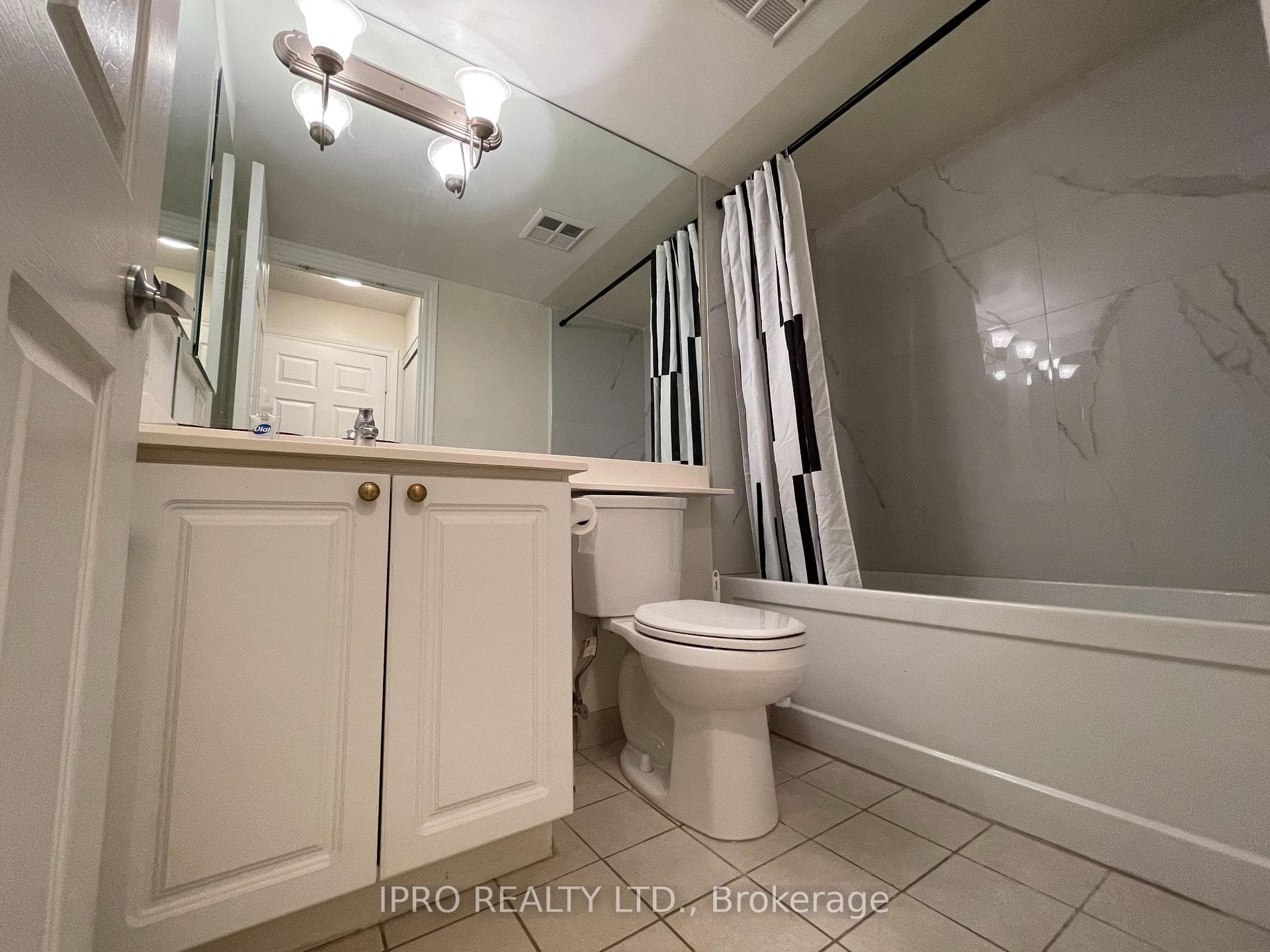 3880 Duke Of York Boulevard Unit 812 photo 21