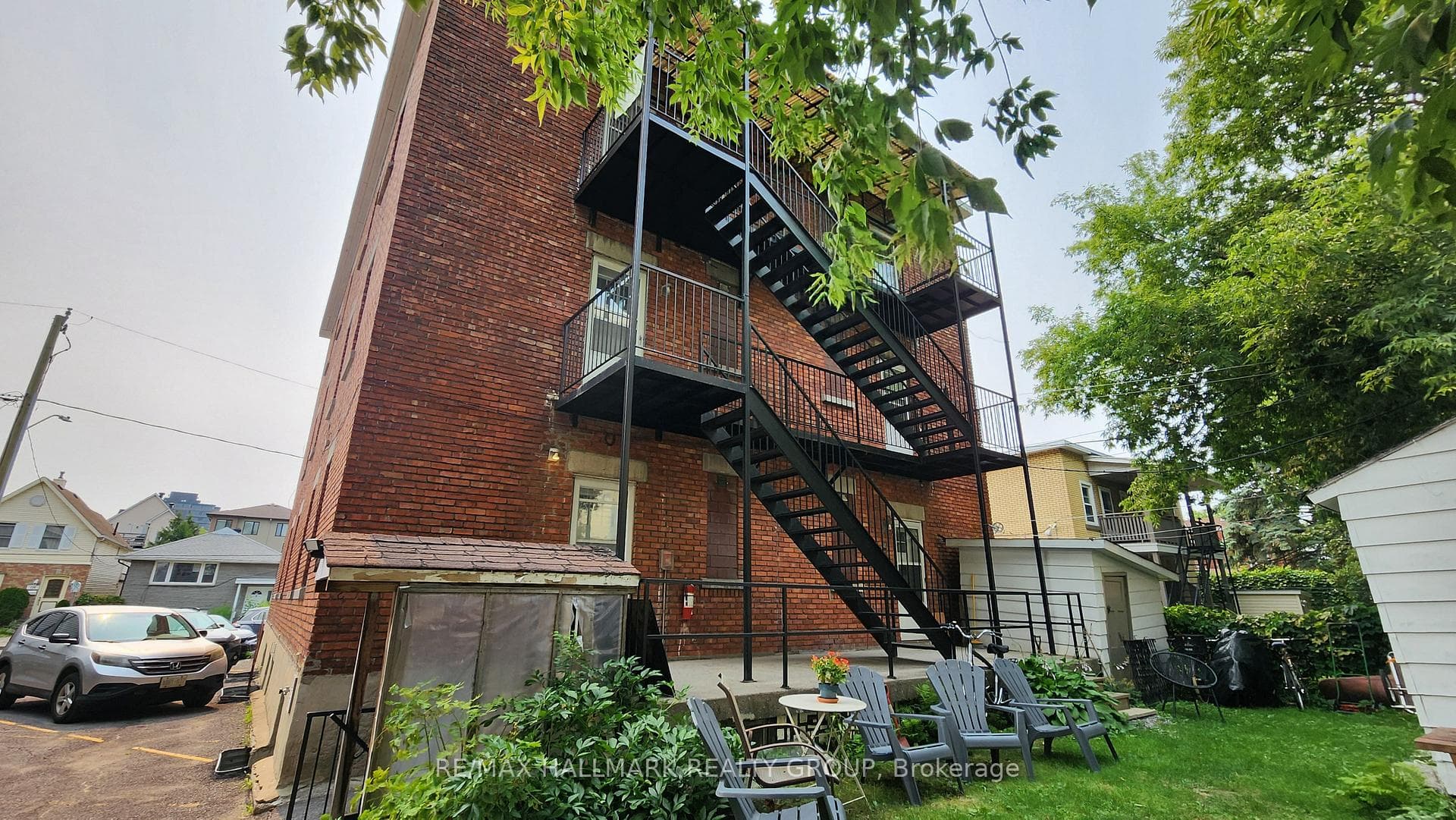 125 Glenora Street Unit 3 photo 32