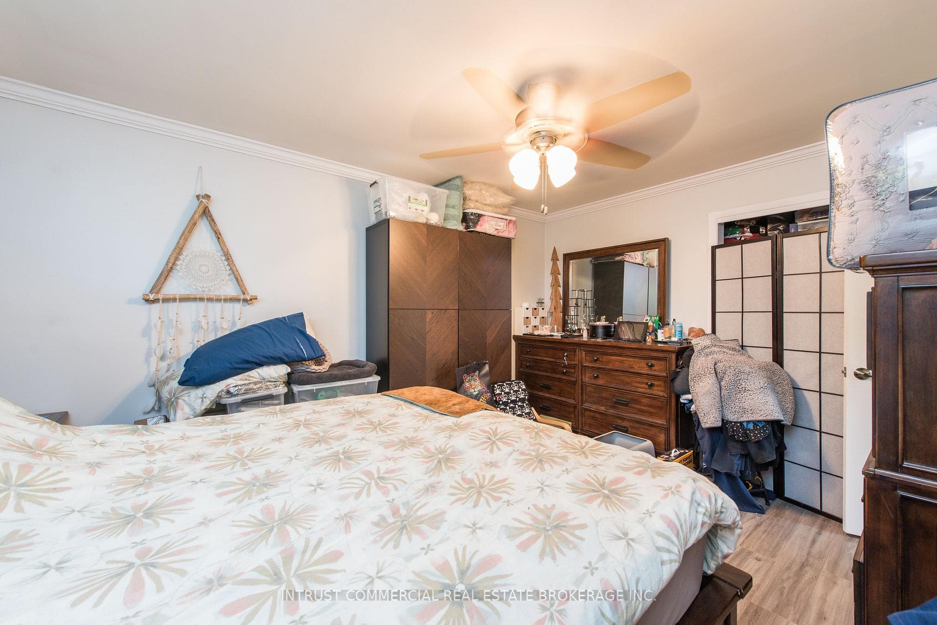 500 Rathburn Road photo 8