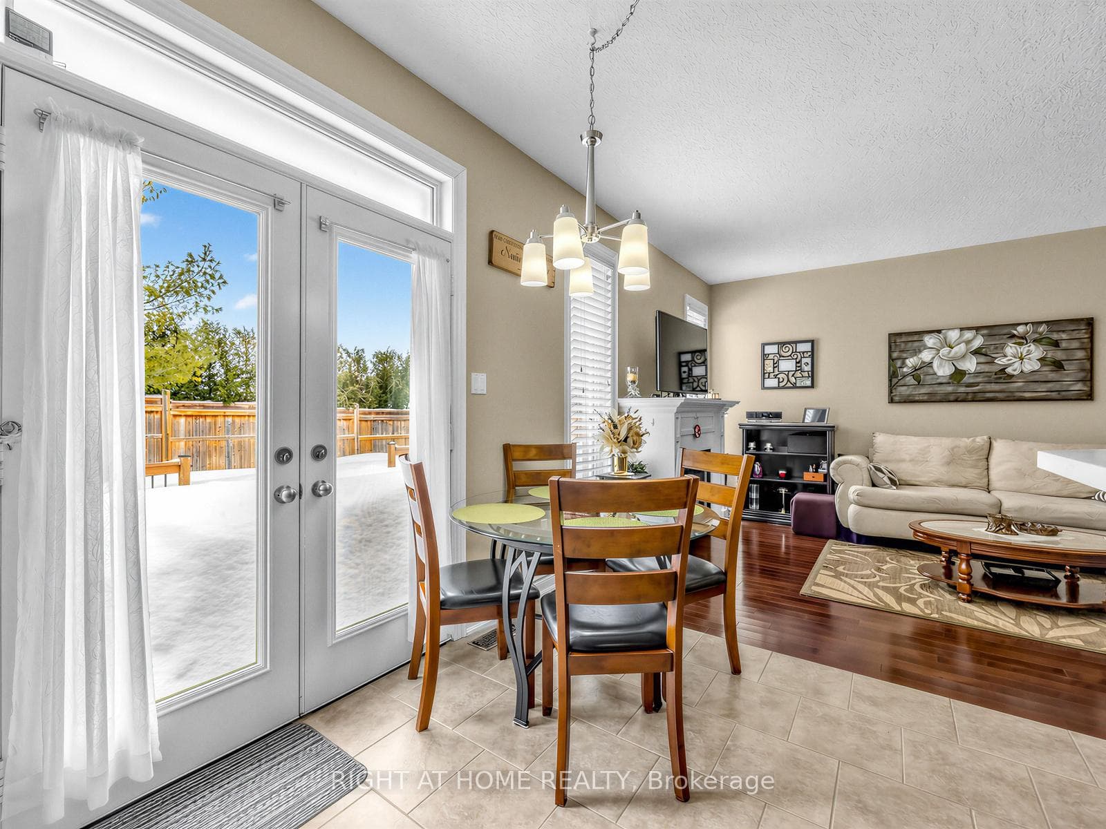 826 Booth Avenue photo 16