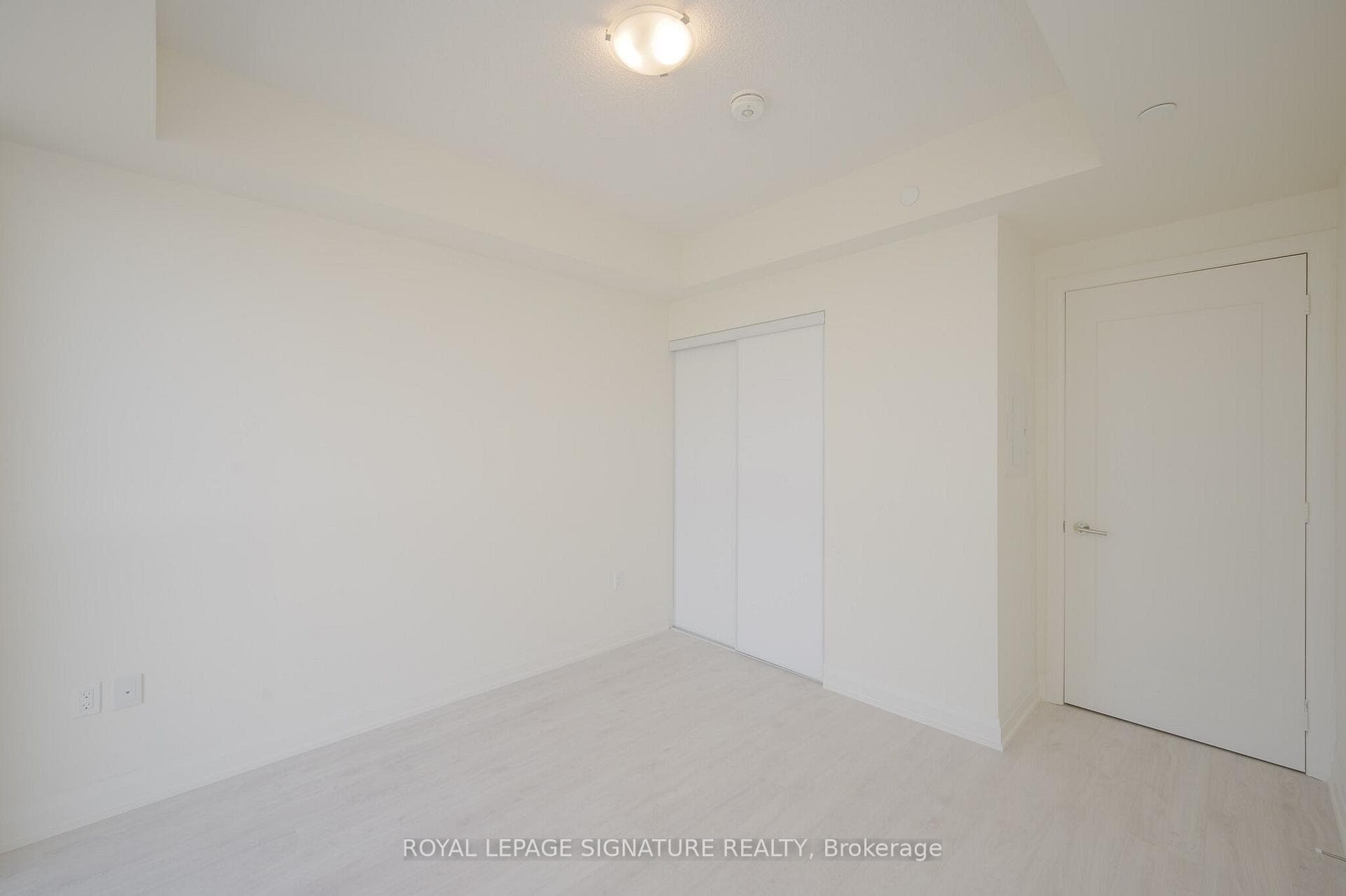 509 Dundas Street Unit 419 photo 19