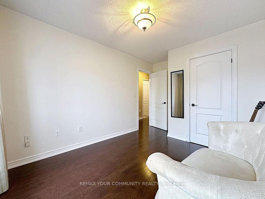 281 Lauderdale Drive photo 23