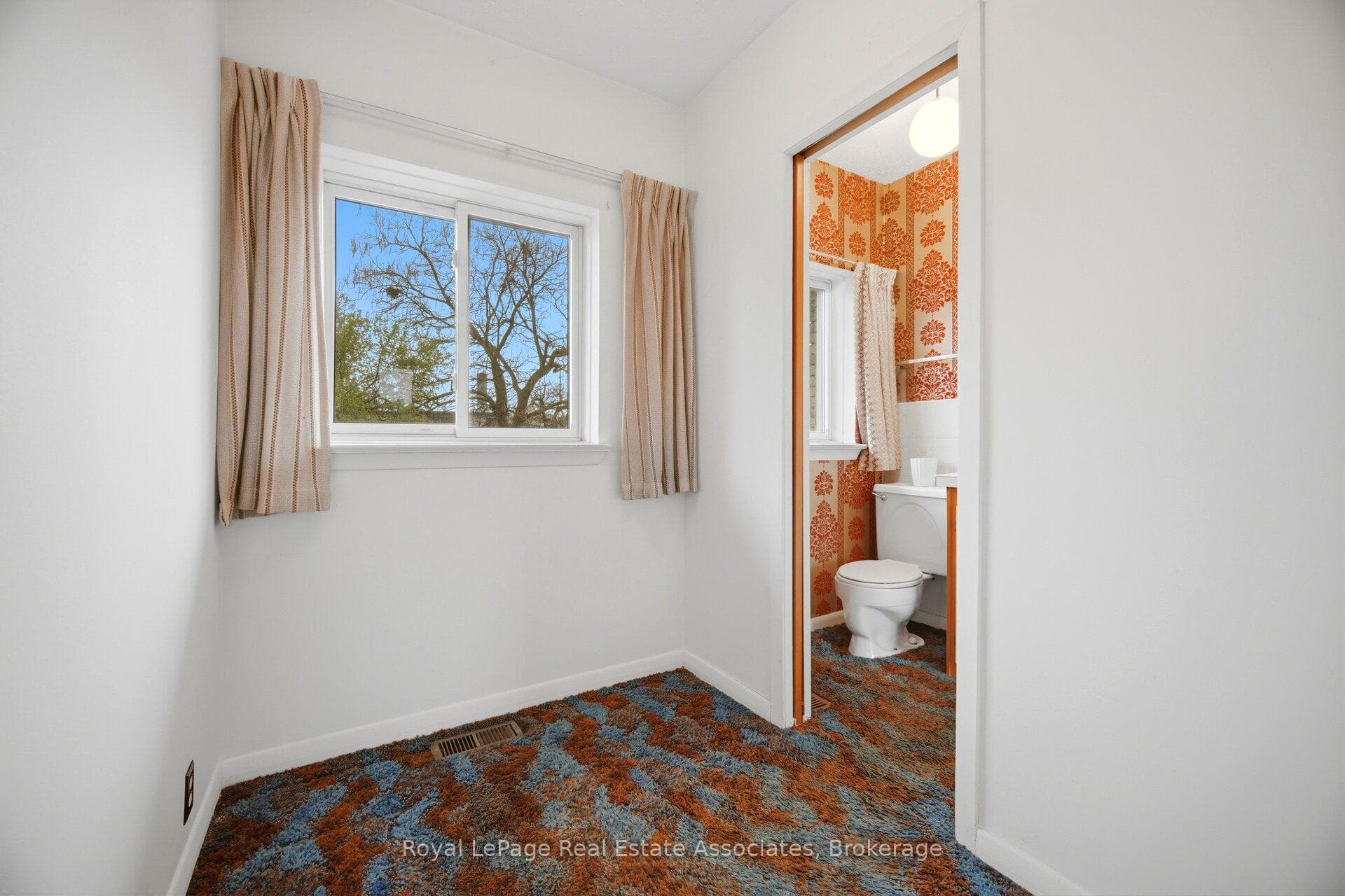193 Kingsview Boulevard photo 30