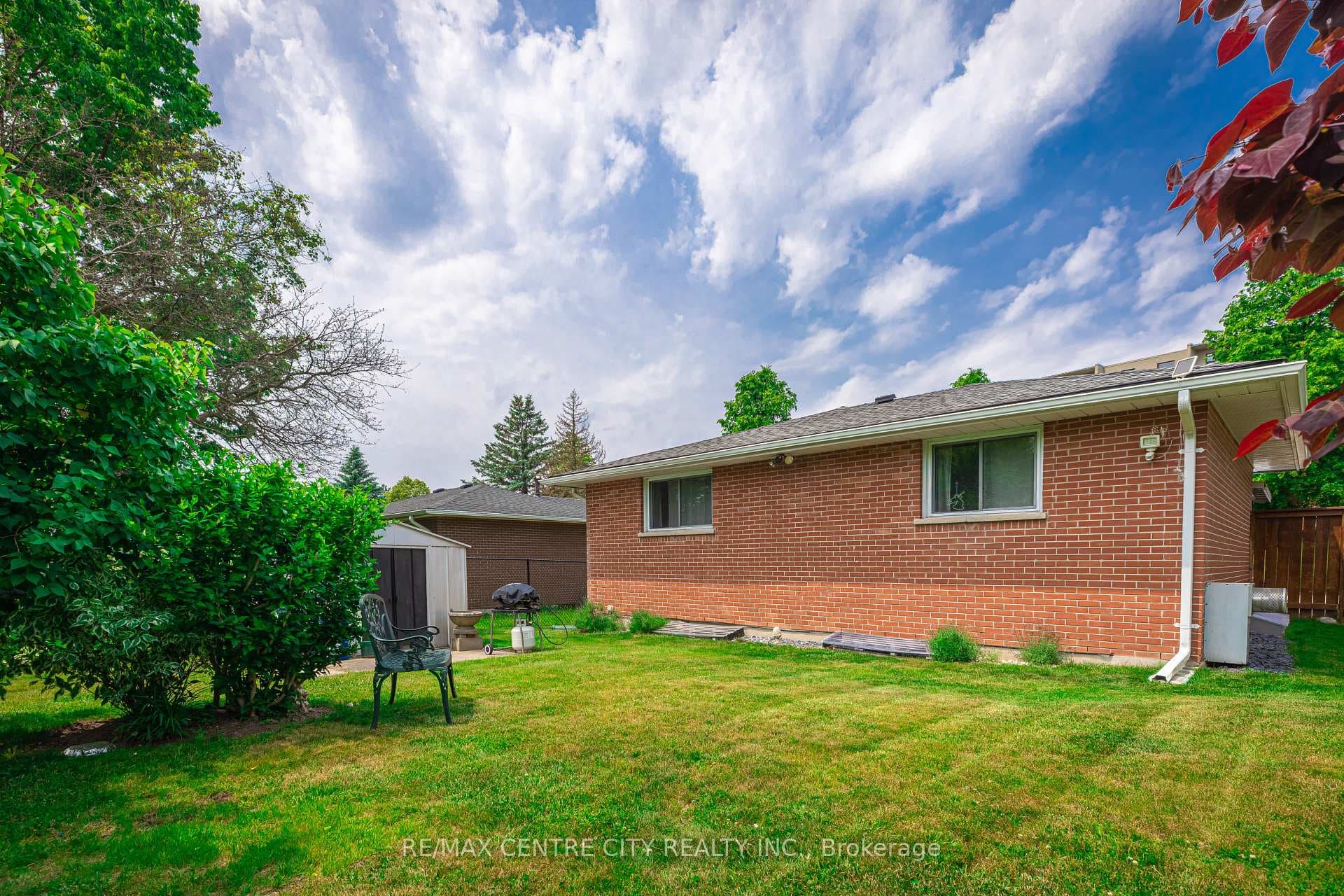 482 Castlegrove Boulevard photo 22