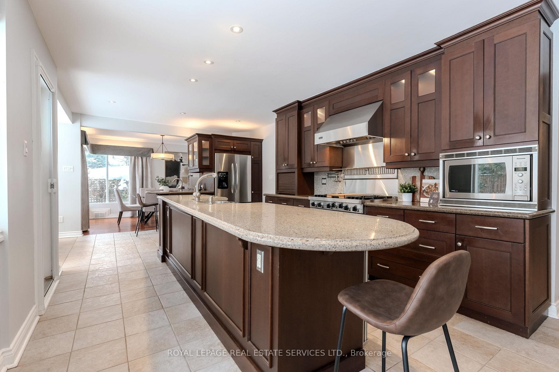 6 Ashley Park Road photo 19
