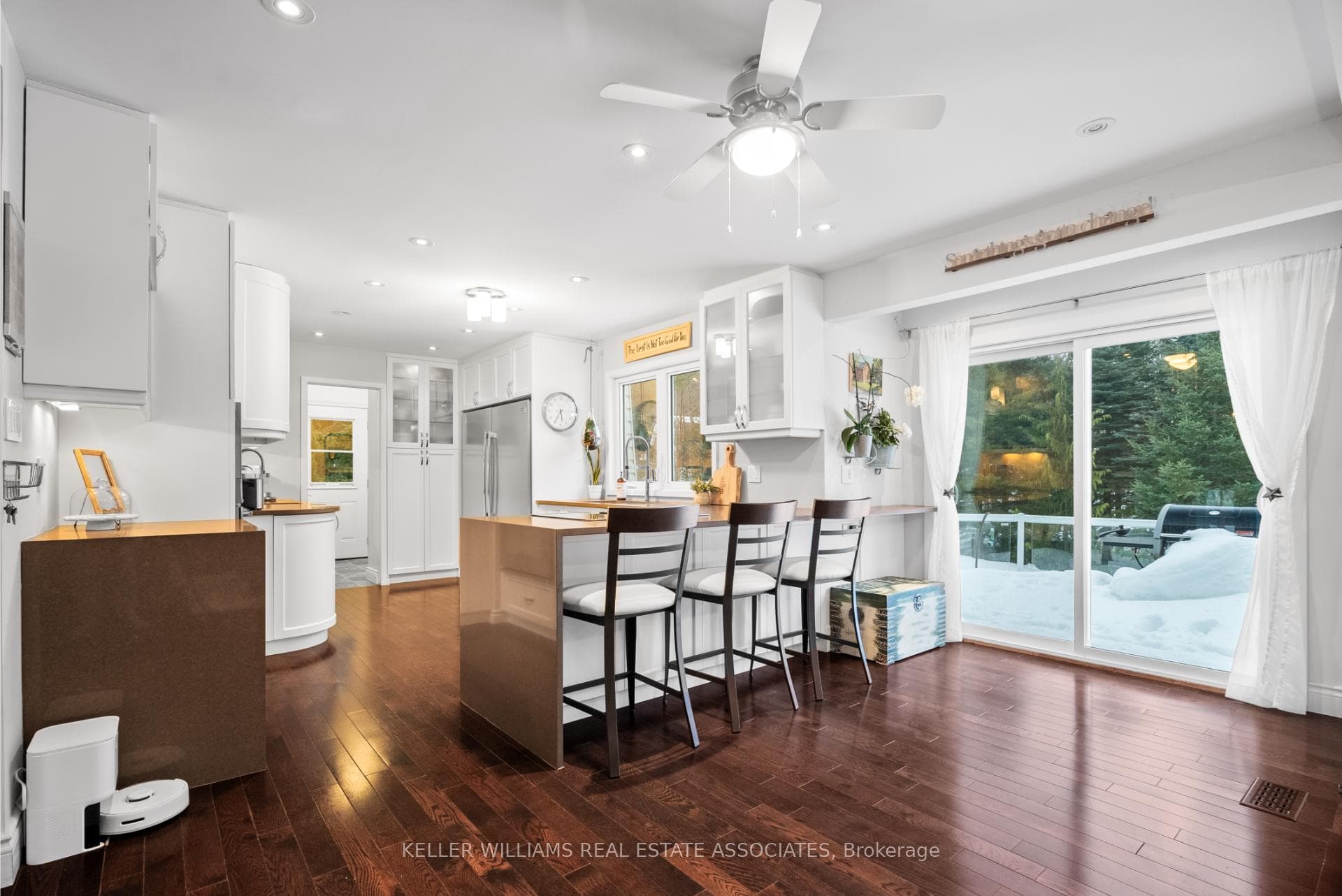 8 Hilltop Crescent photo 5
