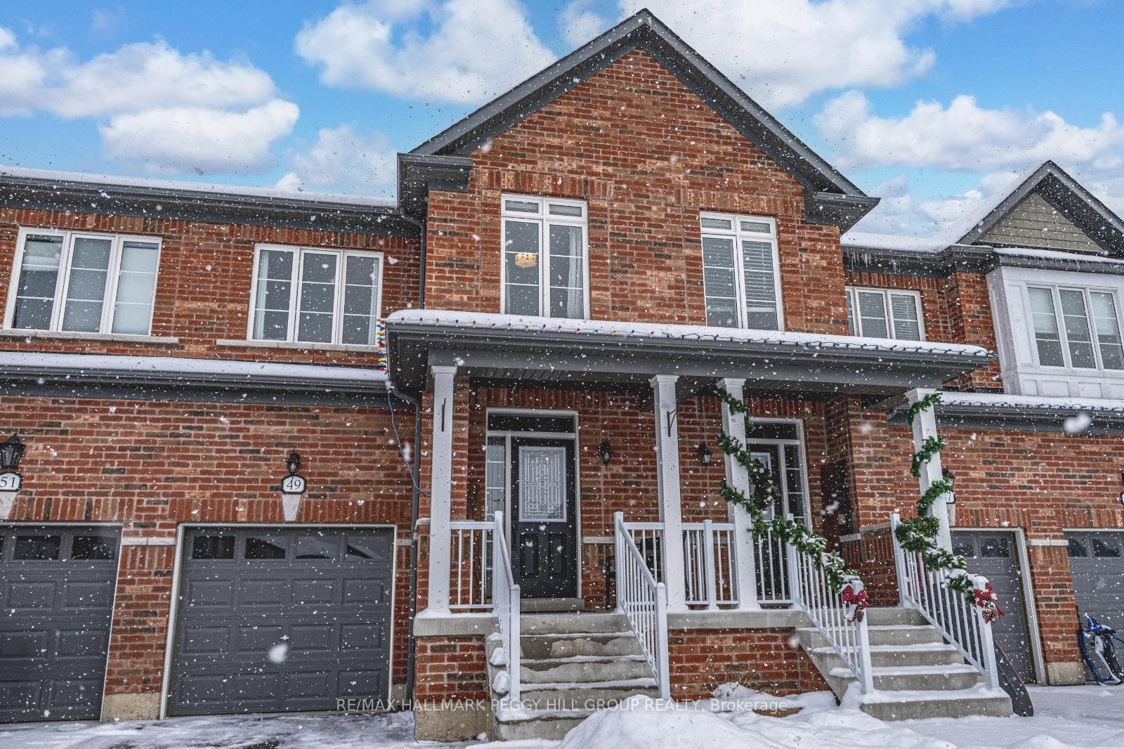 49 Morris Drive photo 1
