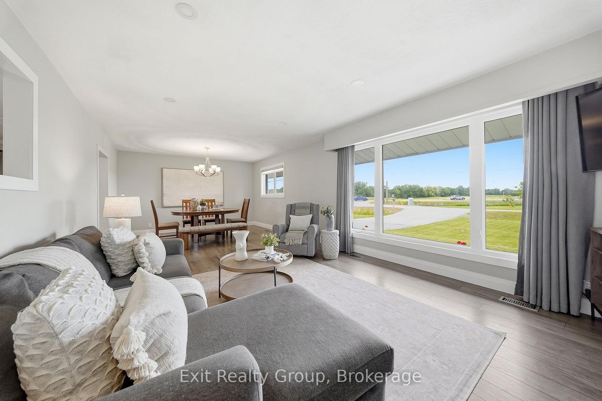 710 Harmony Road photo 8