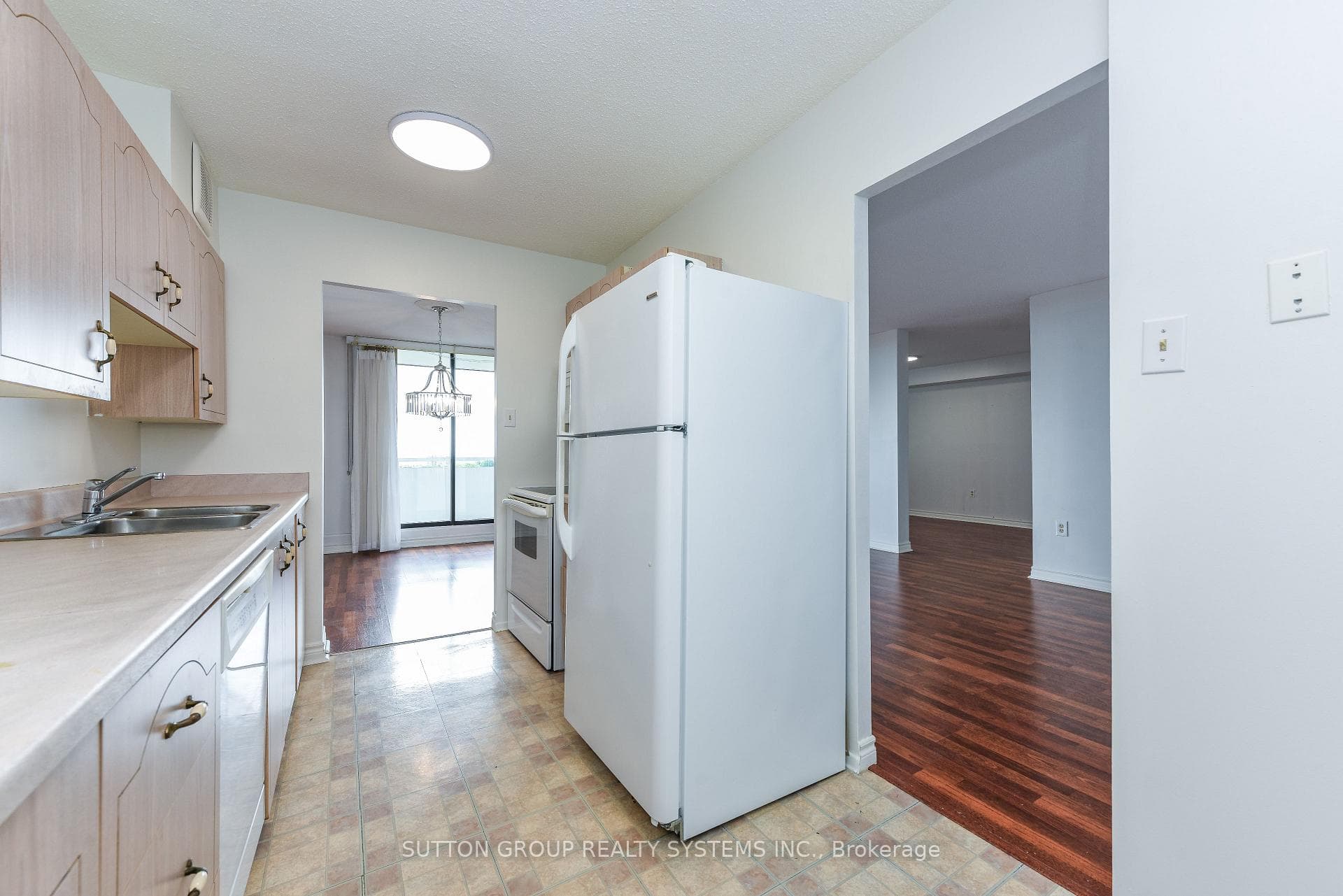 2055 Upper Middle Road Unit 705 photo 21