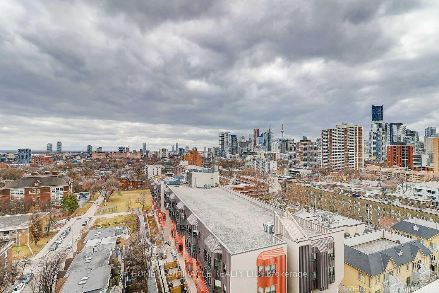 225 Wellesley Street Unit 607 photo 4