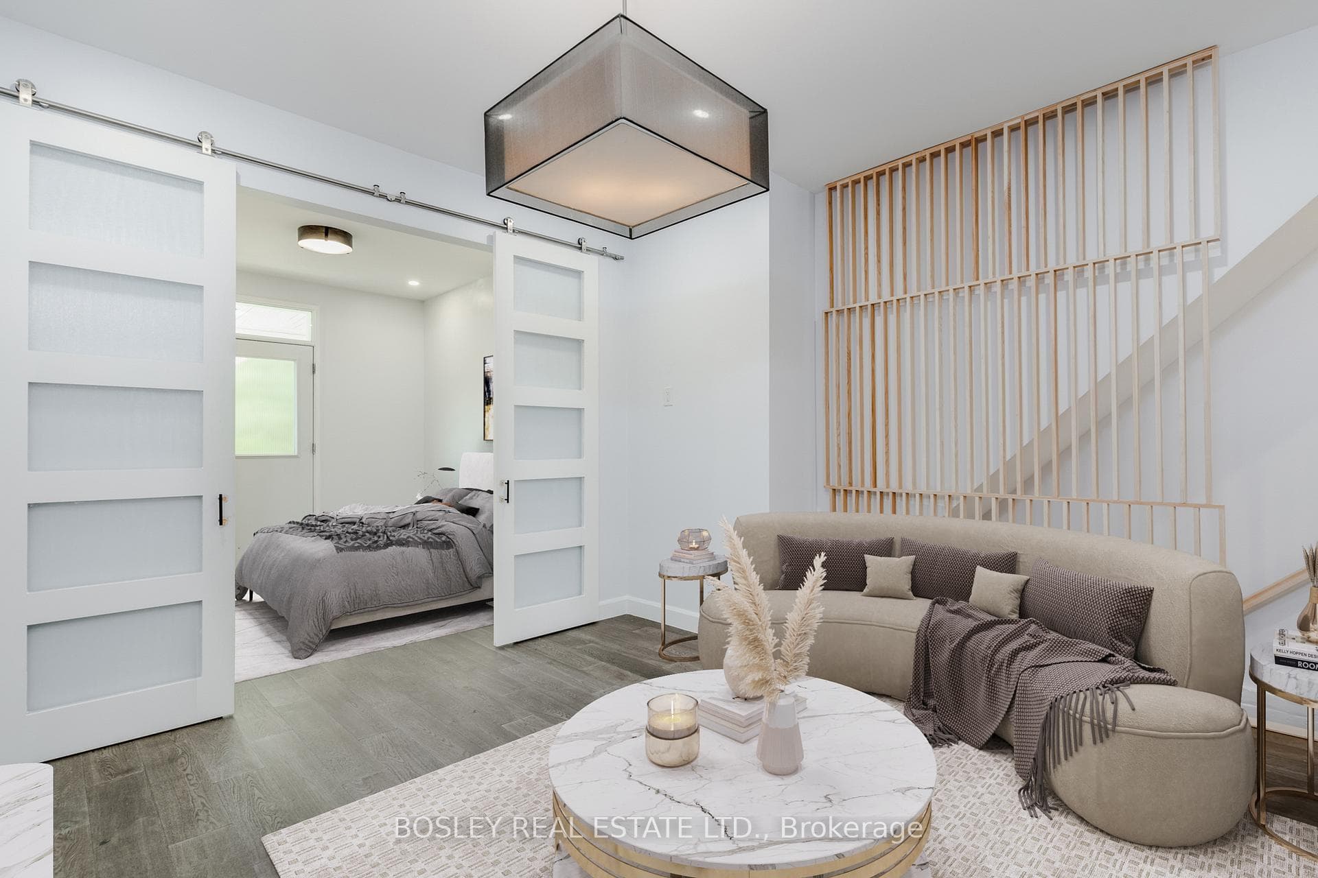 9 Hambly Avenue Unit Lower photo 17