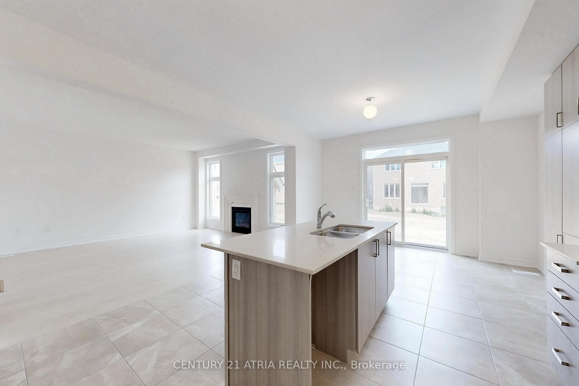42 Ainslie Hill Crescent photo 10