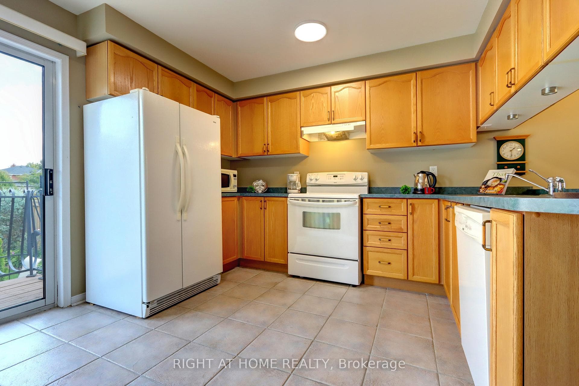 24 Huffmann Drive photo 14