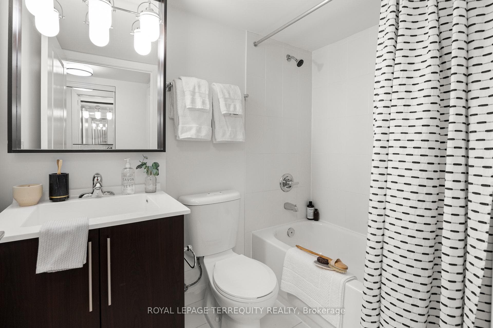 105 Harrison Garden Boulevard Unit 2111 photo 15
