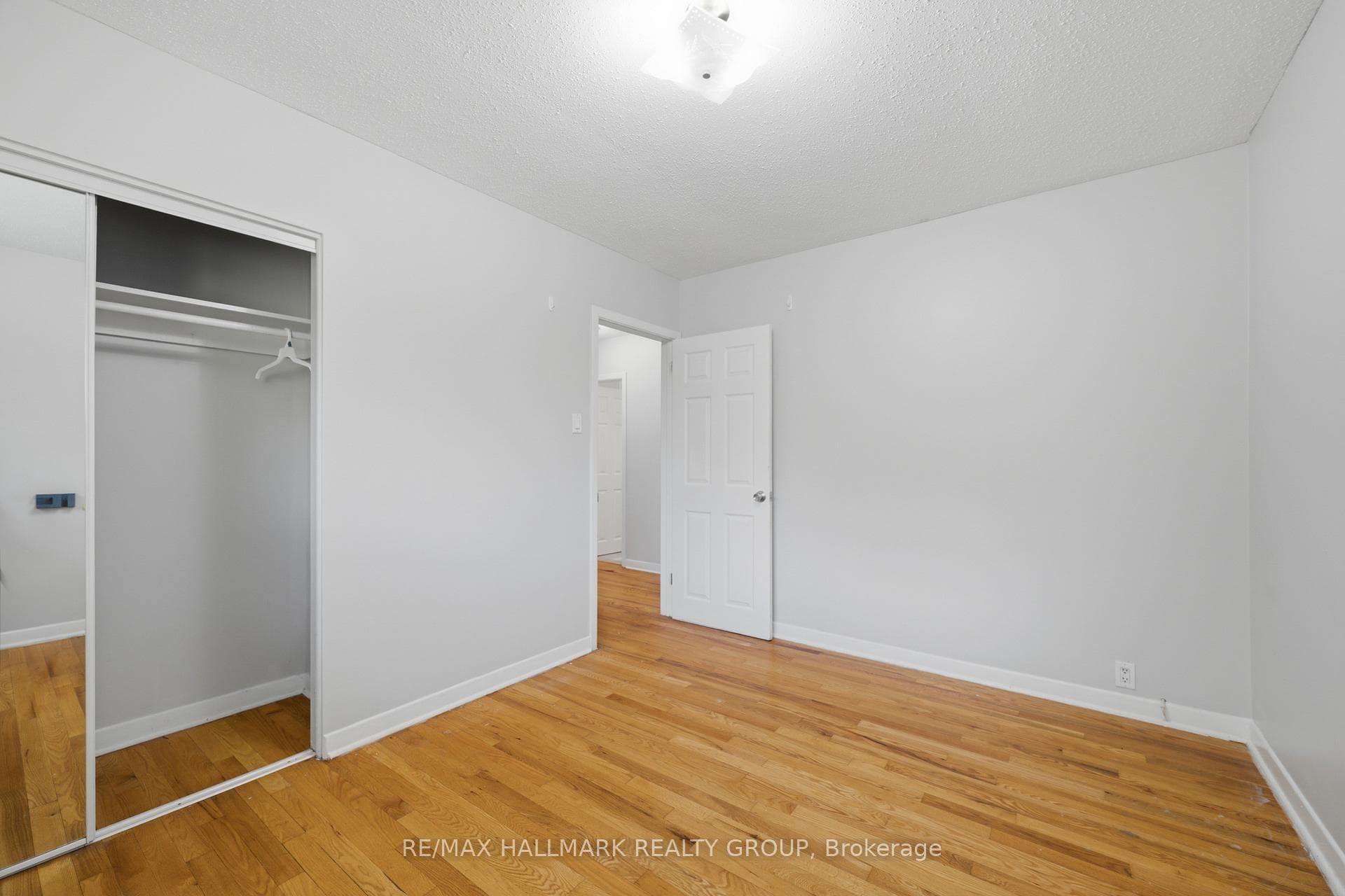 45 Hilliard Avenue photo 25