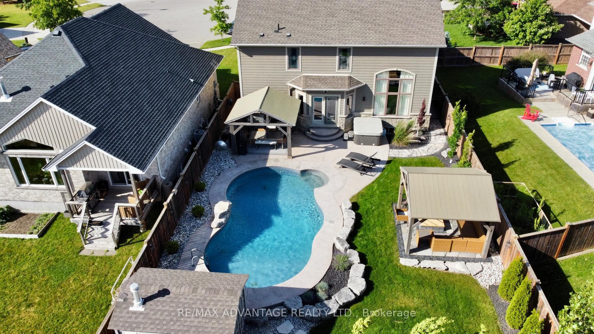 12 Pebble Beach Court photo 9