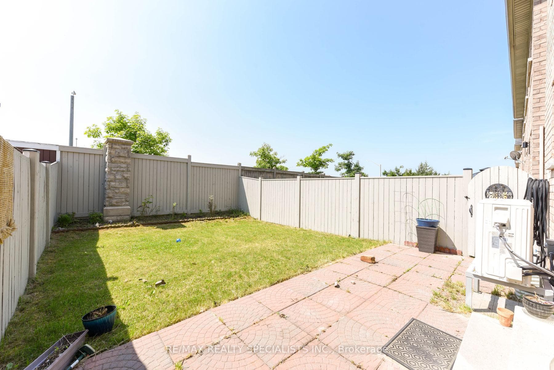 92 Delport Close photo 31