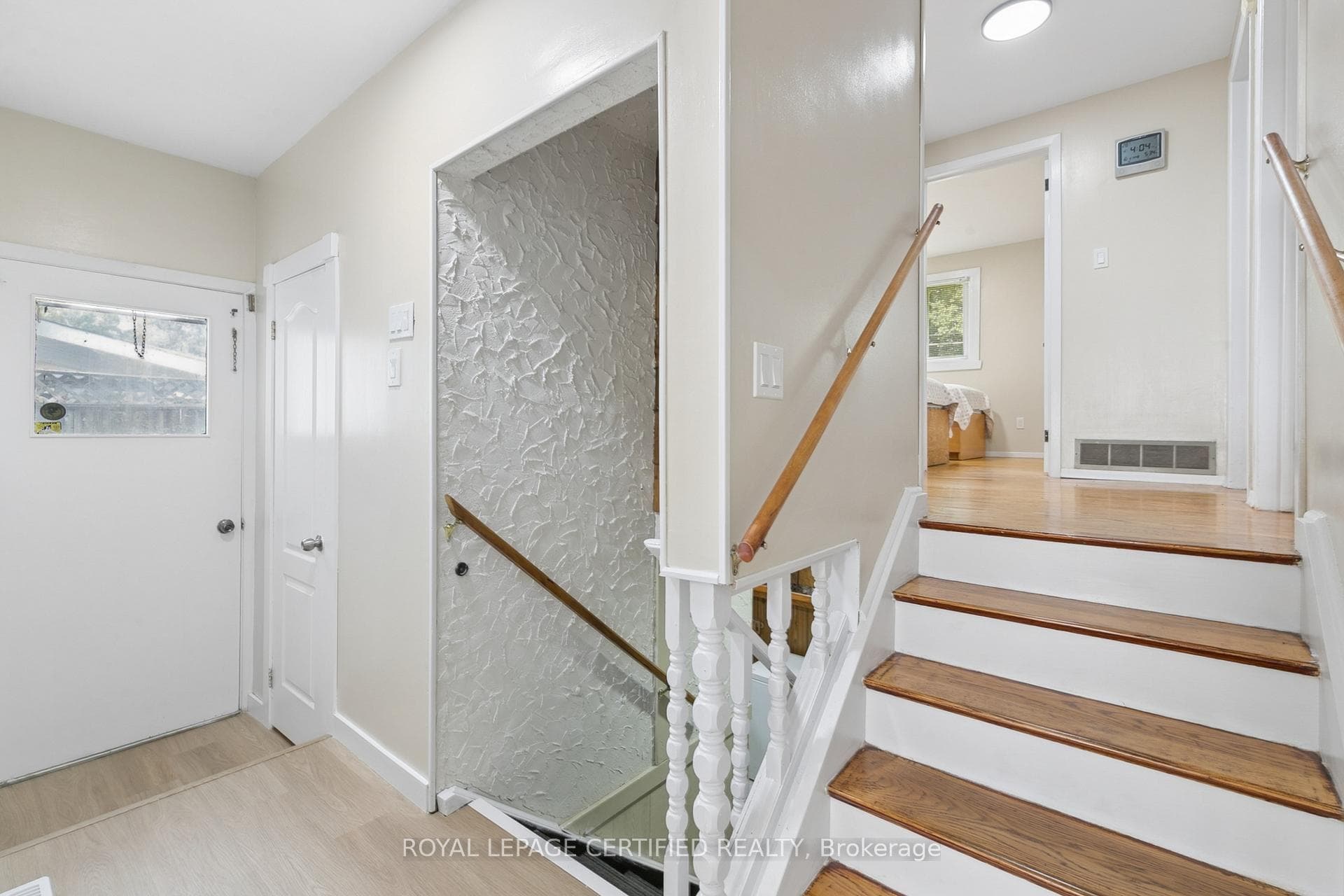 1121 Valentine Drive photo 16