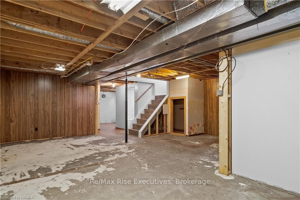 140 UPPER PARK Road photo 27