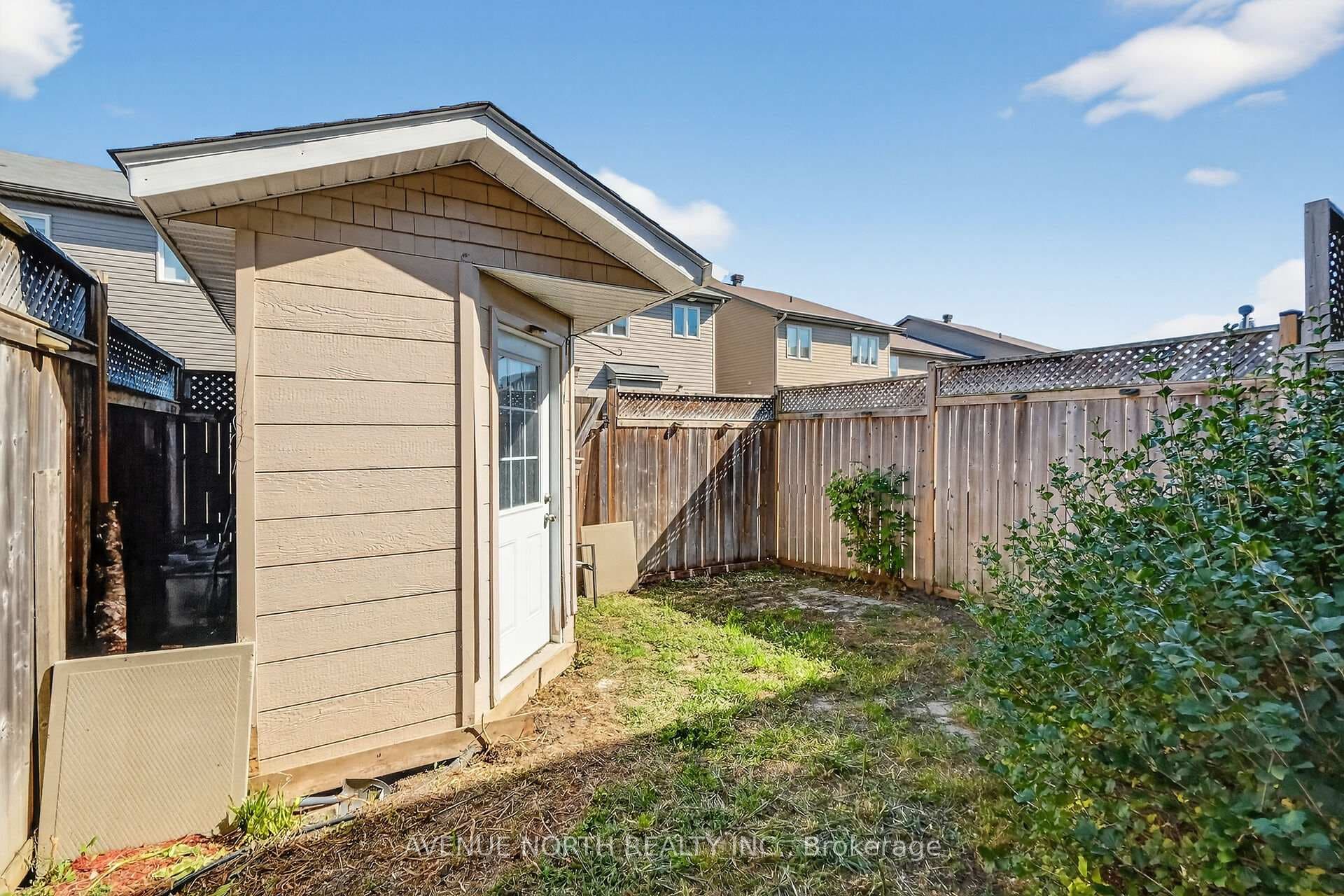208 Kingswell Street photo 47