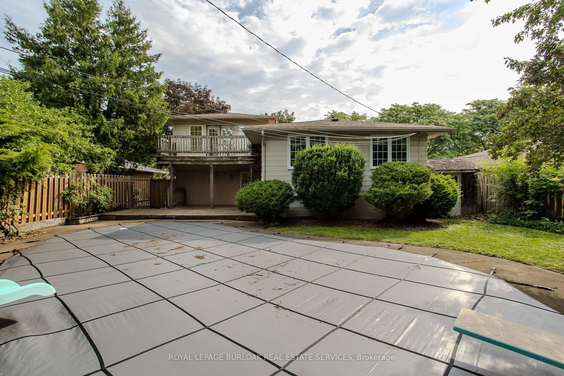 342 Bryant Crescent photo 3