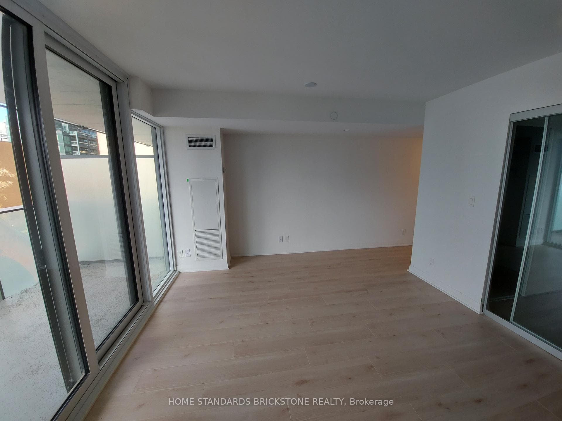 99 Foxbar Road Unit 605 photo 1