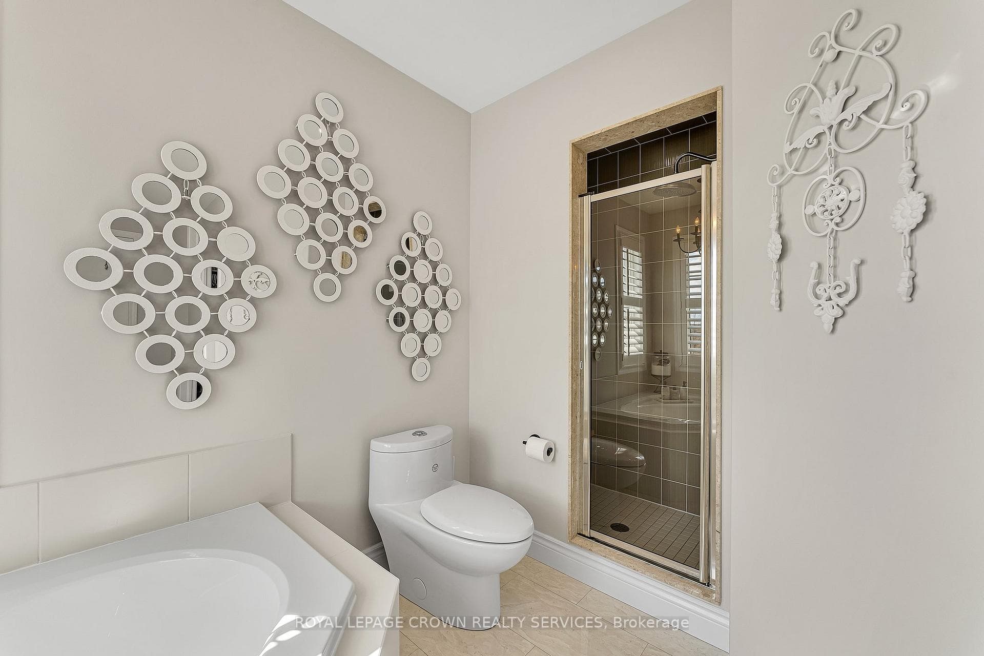 68 Apple Drive photo 24