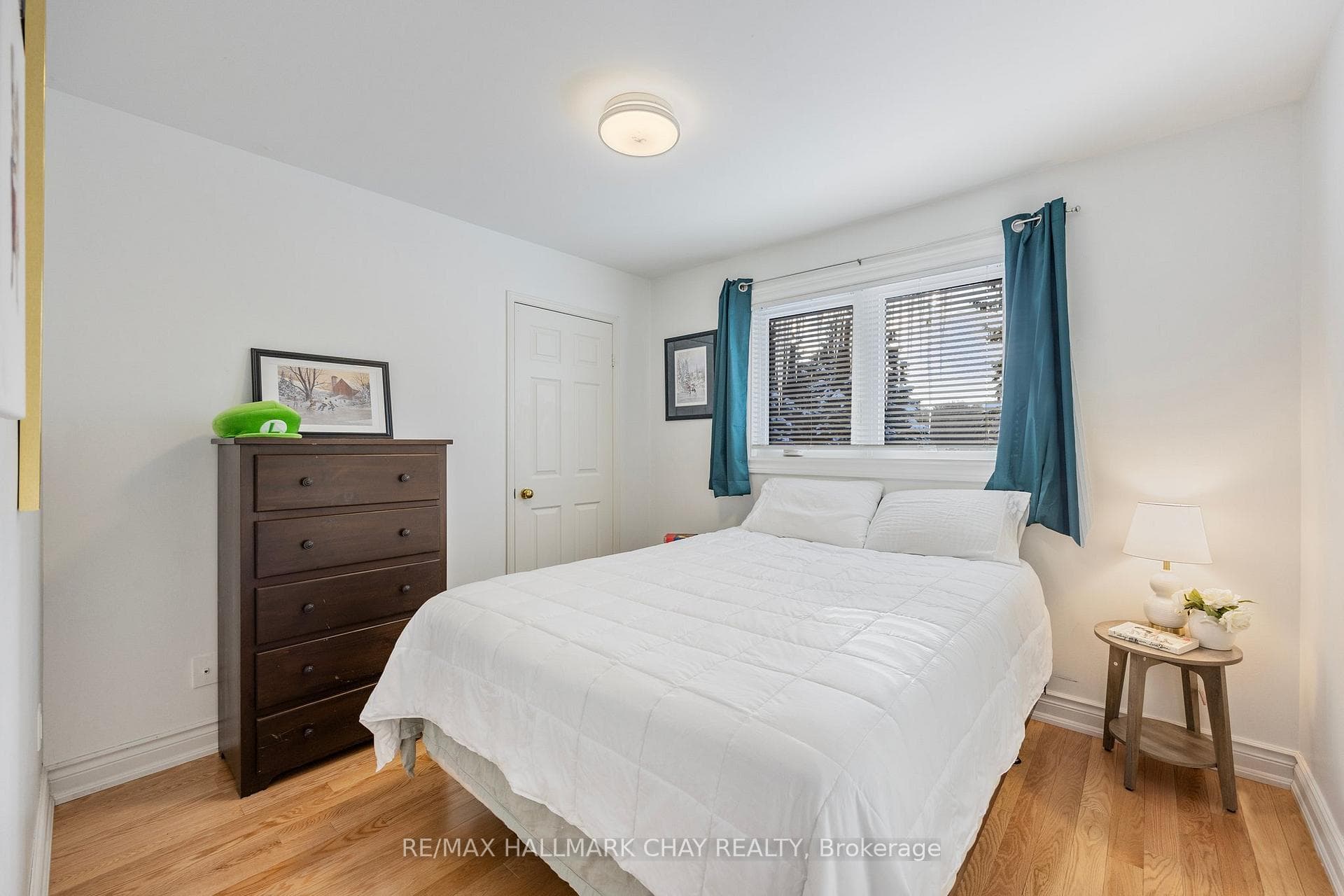 1 Ramsden Crescent photo 26