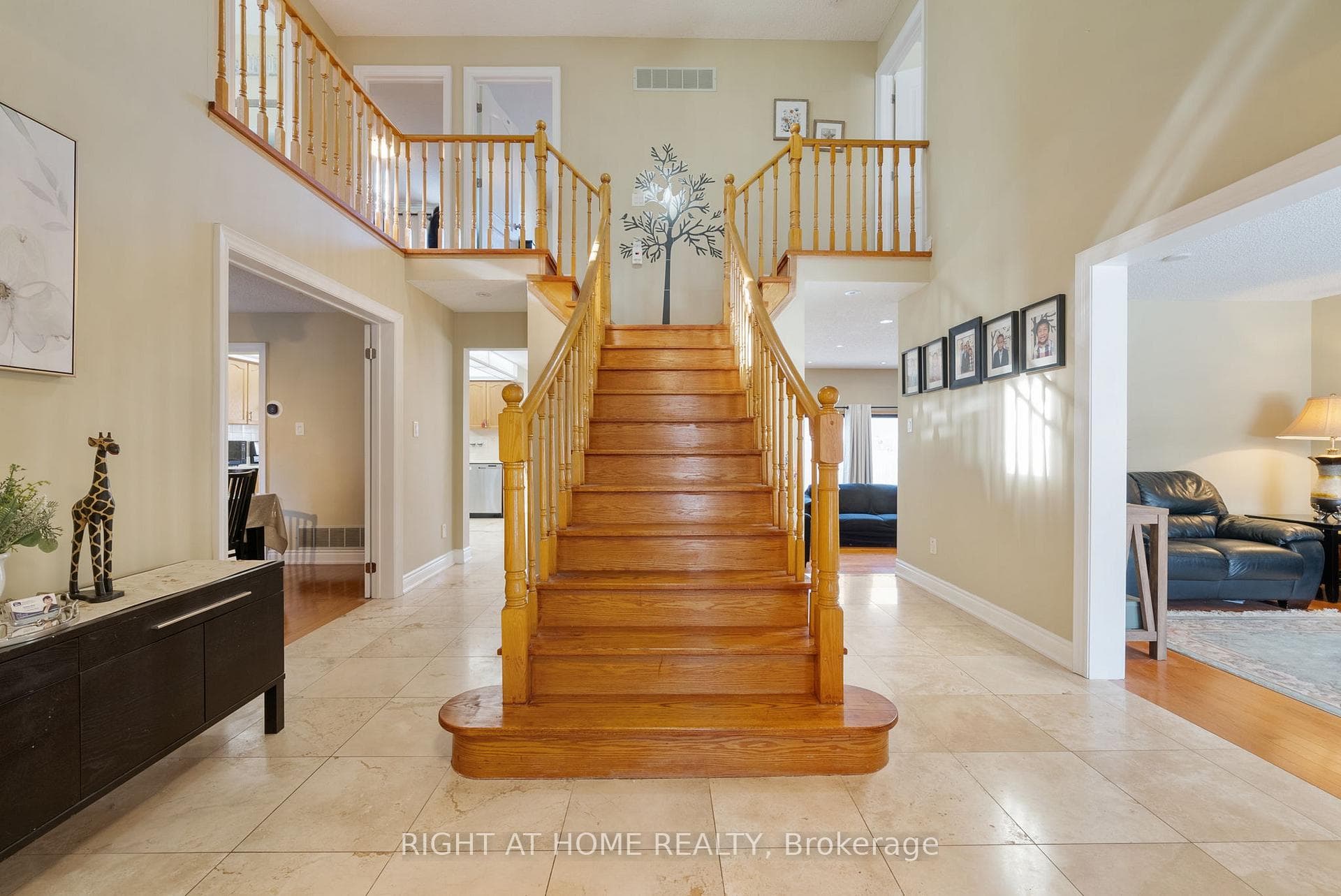 5676 Brightpool Crescent photo 3