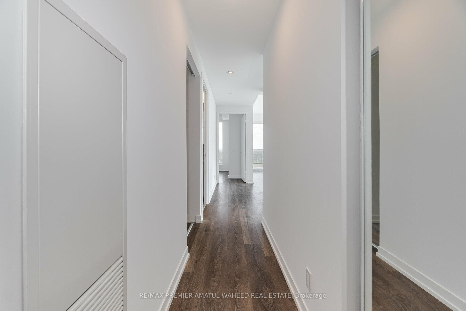 5 Buttermill Avenue photo 33