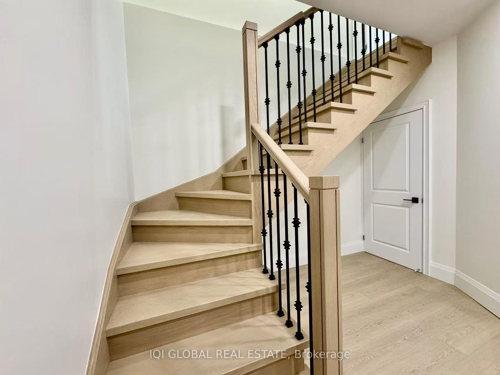 Elegant Stairwell to 9Ft Tall Spacious 2Br Basemnt